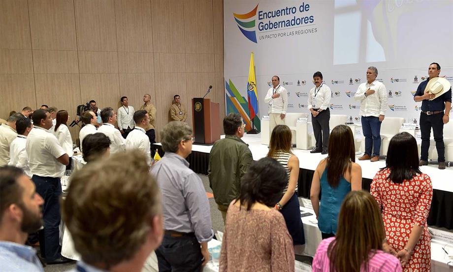 No podemos dejarnos llevar por esos sentimientos que algunos están empezando a plantear, de cerrar la frontera con Venezuela, advirtió el Presidente Duque