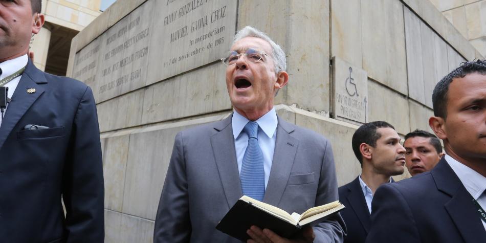 Los argumentos de Uribe que el juez desechó en audiencia contra Arias