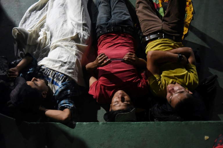 Migrantes hondureños, a un paso de ingresar a México con EEUU en la mira