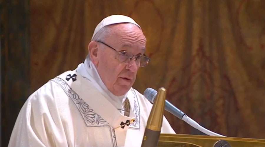 Papa Francisco condena atentado terrorista en Bogotá
