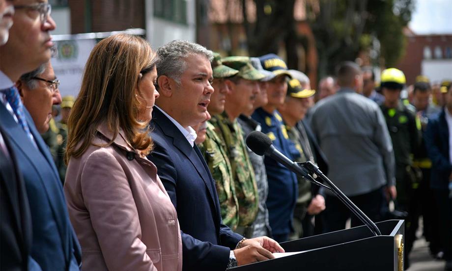 Este demencial acto terrorista no quedará impune, no nos doblegarán, afirmó el Presidente Duque frente a la acción terrorista contra la Escuela de Cadetes de la Policía Nacional