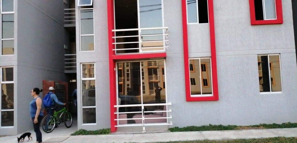 Cansados por la entrega, beneficiarios se tomaron apartamentos de «Laureles I»