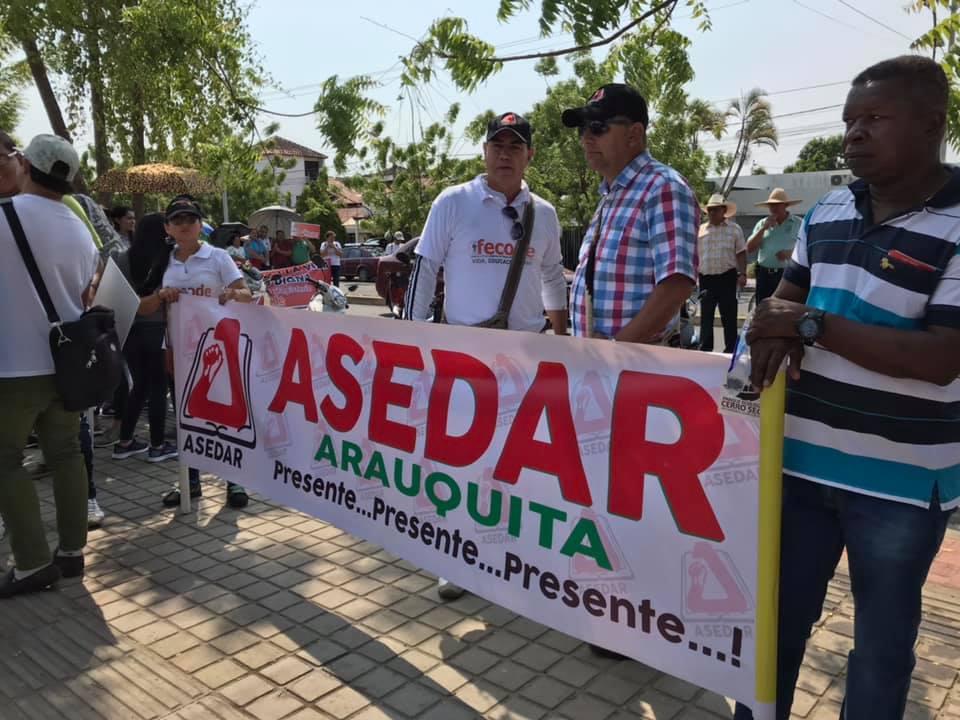 ¿Por qué marchan los docentes de Arauca?