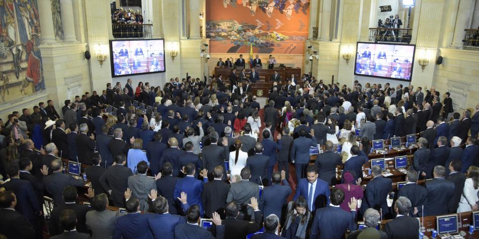 Congreso, a extras el 5 de febrero para debatir plan de desarrollo