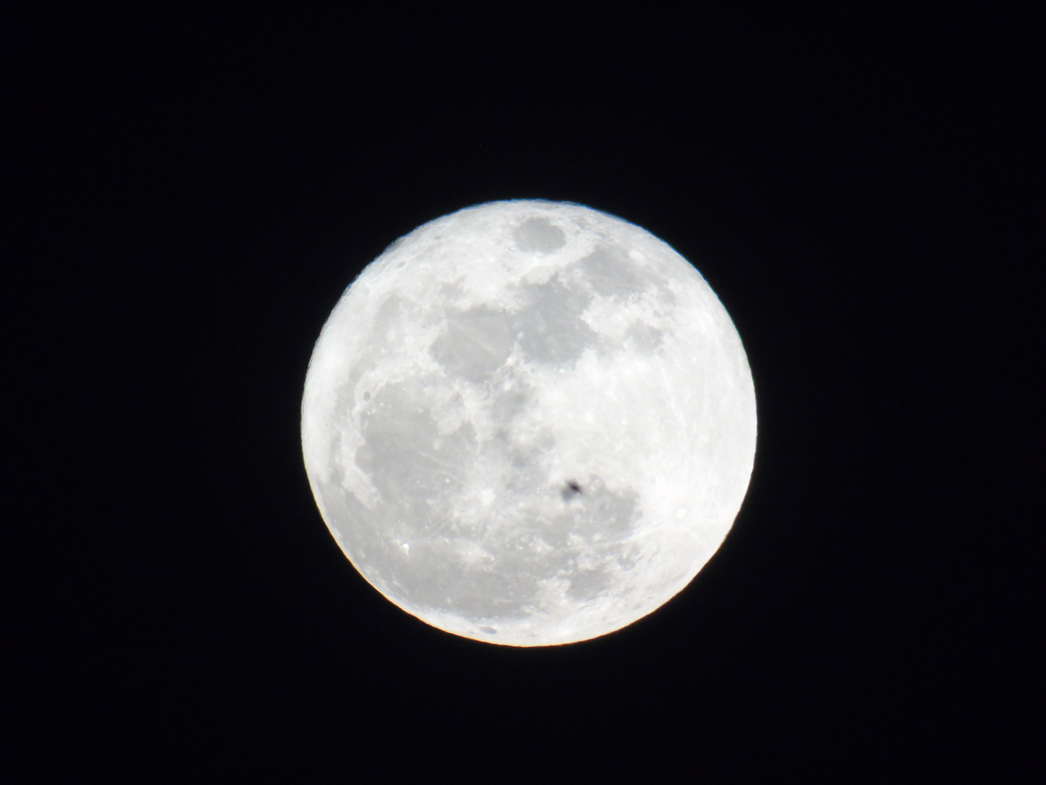 Luna imponente