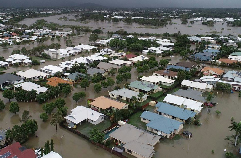Cocodrilos en calles de Australia tras inundaciones
