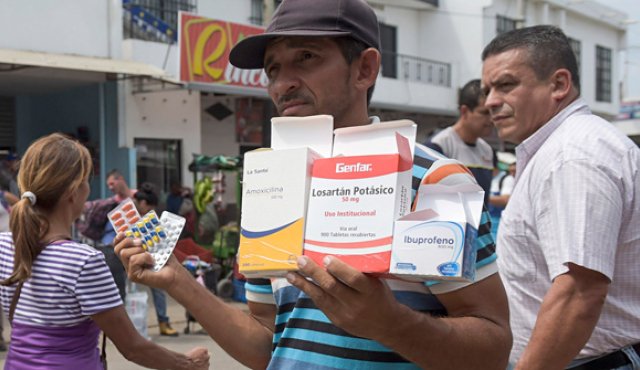 El comercio del dolor: ‘farmacias’ callejeras entre Colombia y Venezuela