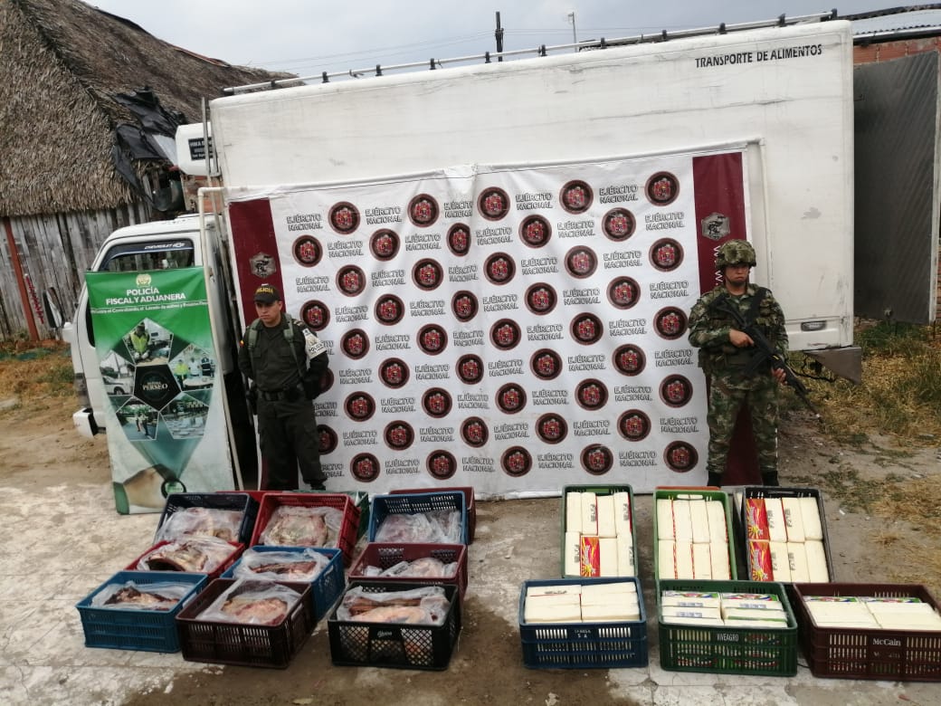 Ejército Nacional incautó 4.320 kilos de cárnicos y lácteos de contrabando en Tame