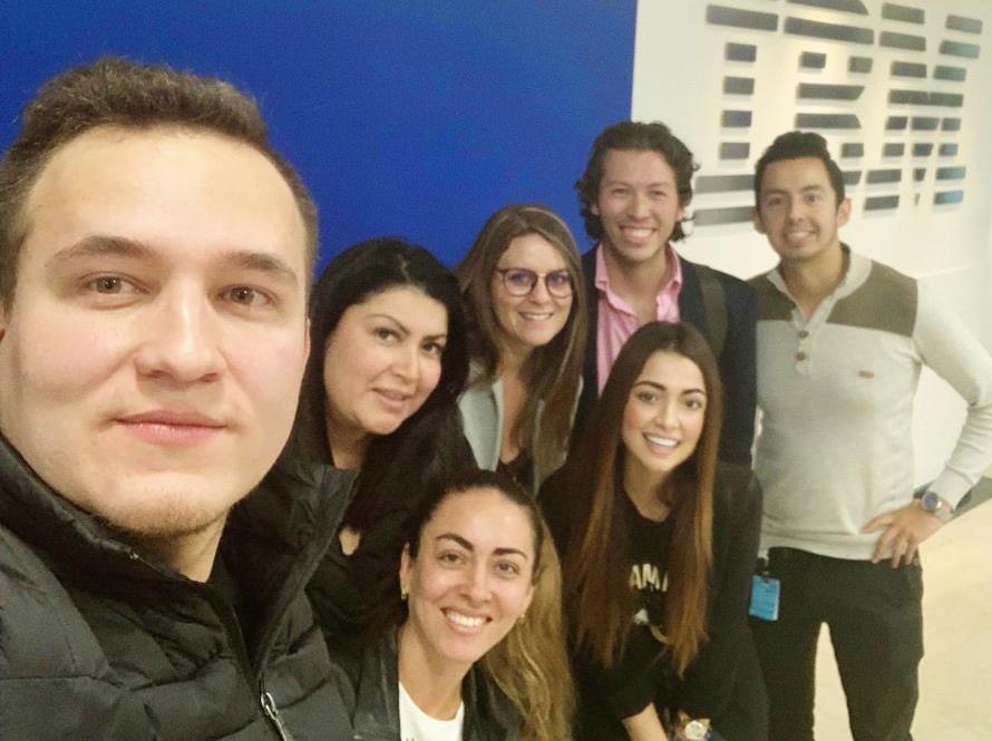 Joven araucana, ganadora del Hackaton «La paz sabe a chocolate»