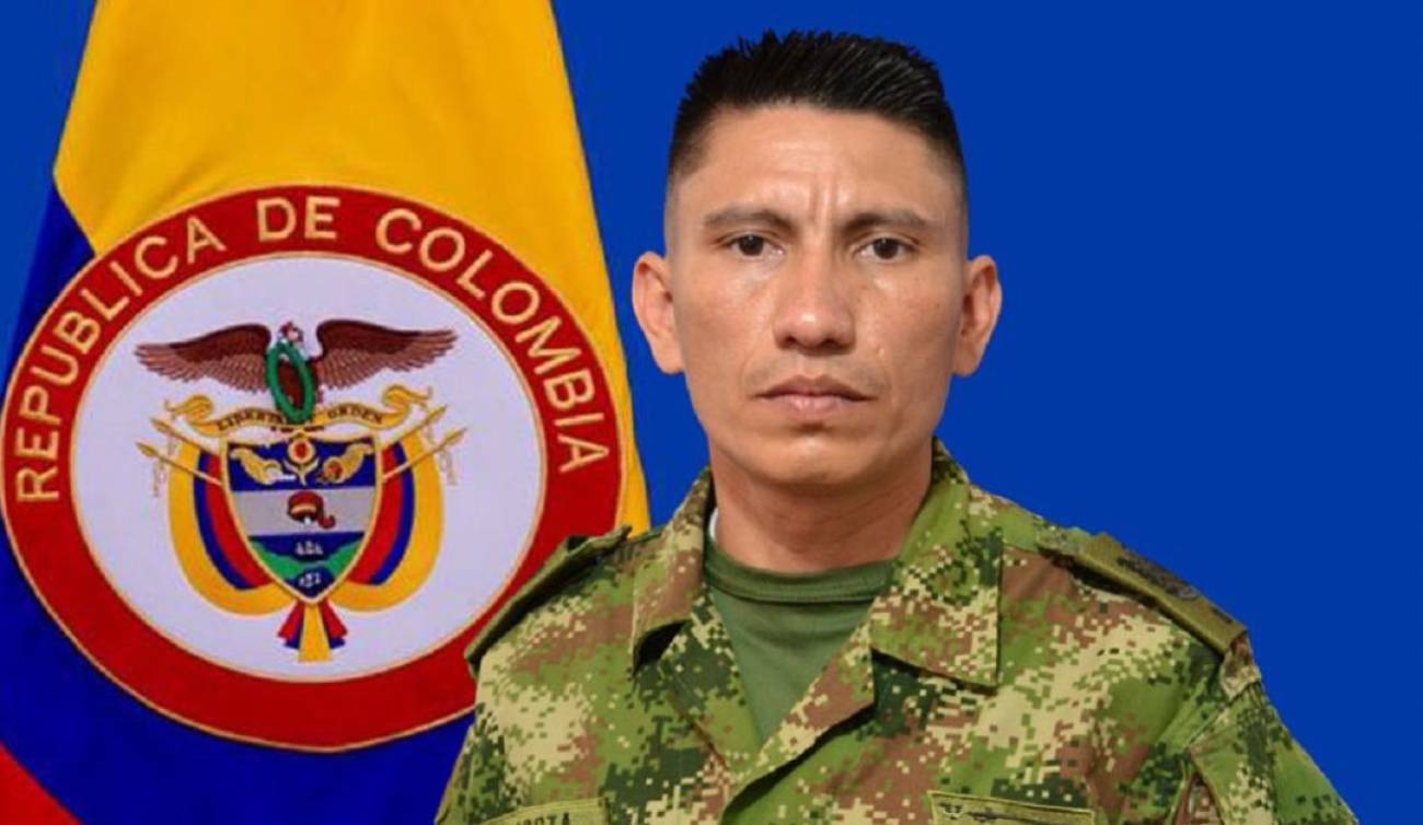 Al soldado lo sacaron de la casa donde estaba visitando un familiar