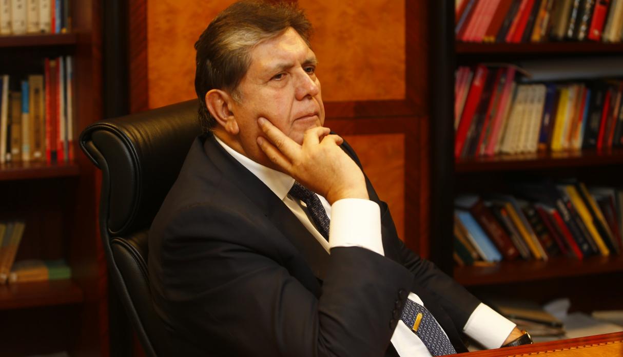 Muere el ex presidente peruano Alan García tras dispararse en la cabeza cuando iba a ser detenido