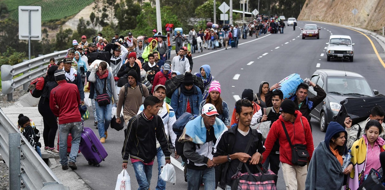 Acnur advierte que cierre de frontera venezolana no frena marcha