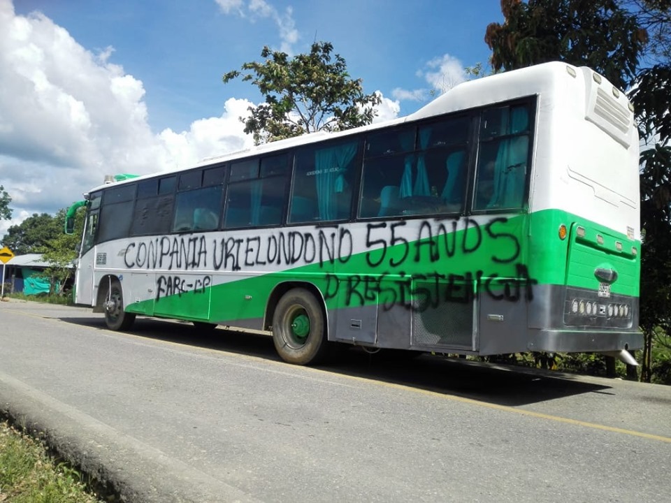 Preocupación en Panamá de Arauca por bus escolar rayado con mensajes alusivos a las Farc
