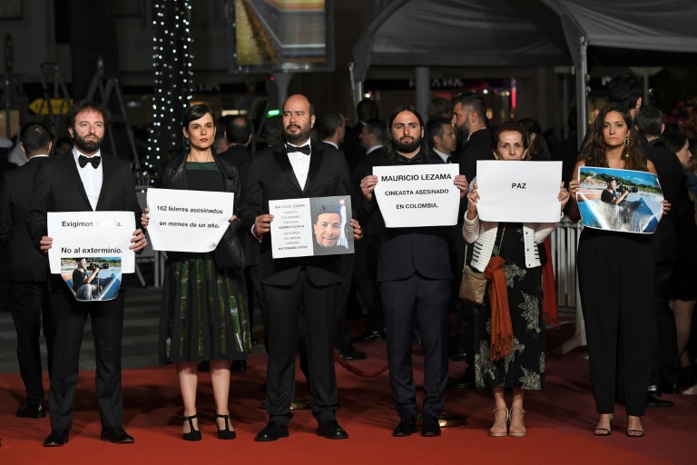 Protesta en la alfombra roja de Cannes por asesinato del cineasta Mauricio Lezama