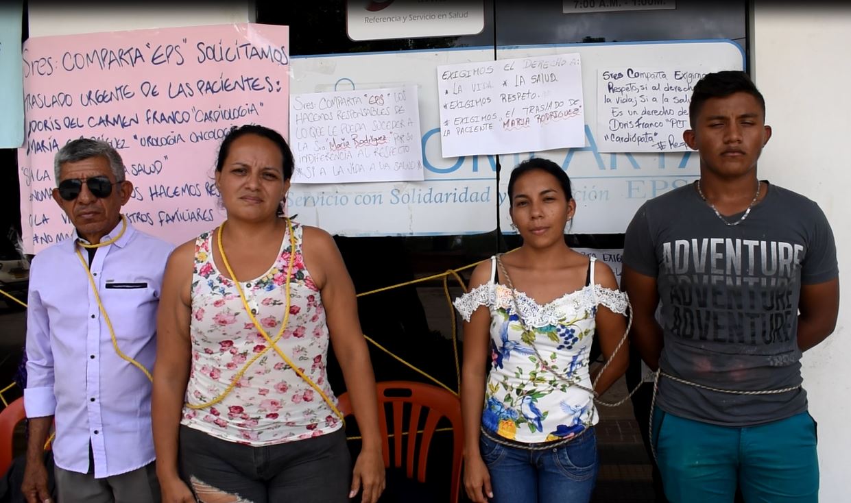 Usuarios se amarran en oficinas de Comparta en Arauca