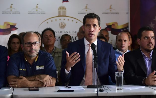 En Venezuela oposición vuelve a la Asamblea y los Oficialistas atacan
