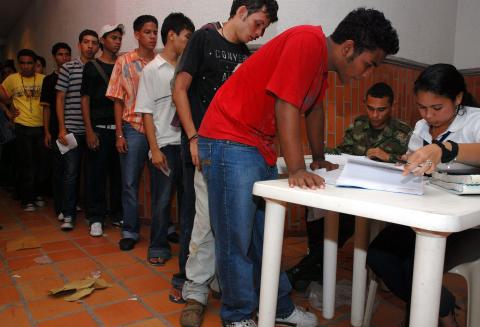 Ahora, los remisos podrán obtener libreta militar a $124.000