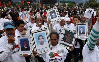 “Hoy es un día horrible para nosotras gracias a usted”: madres de Soacha a Uribe
