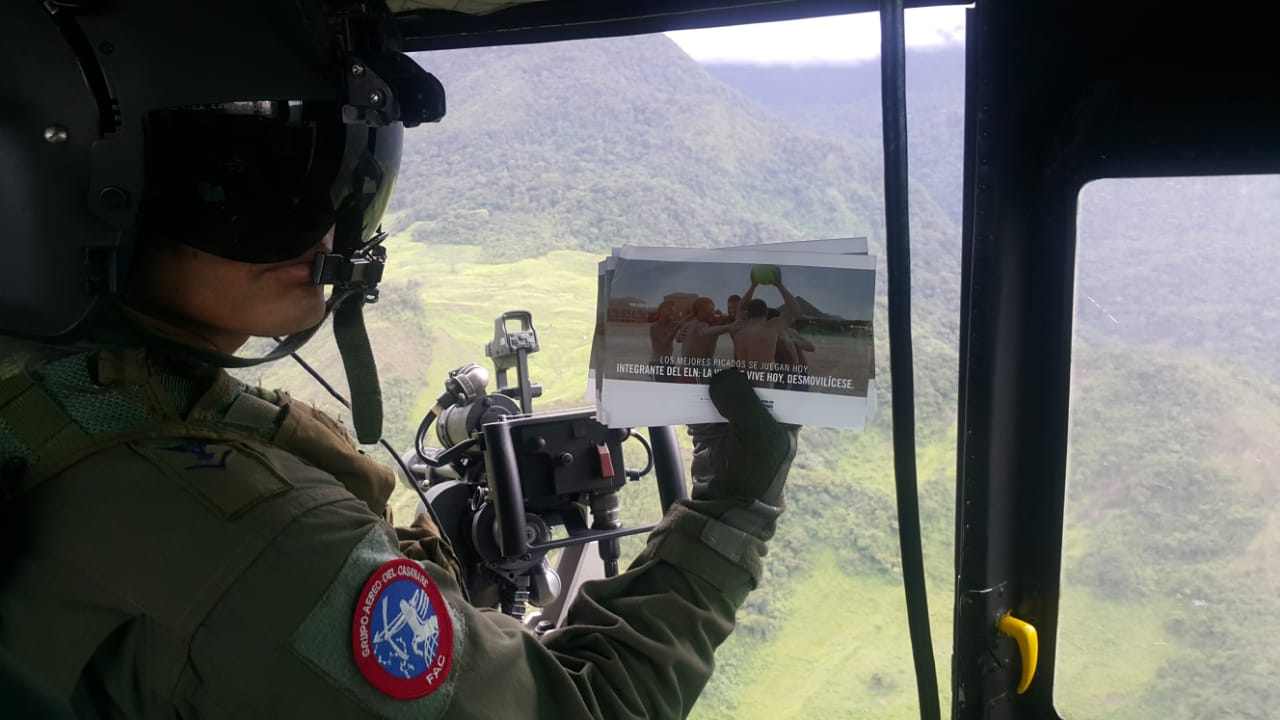 Nuevas oportunidades de vida son enviadas desde el aire para los grupos armados organizados