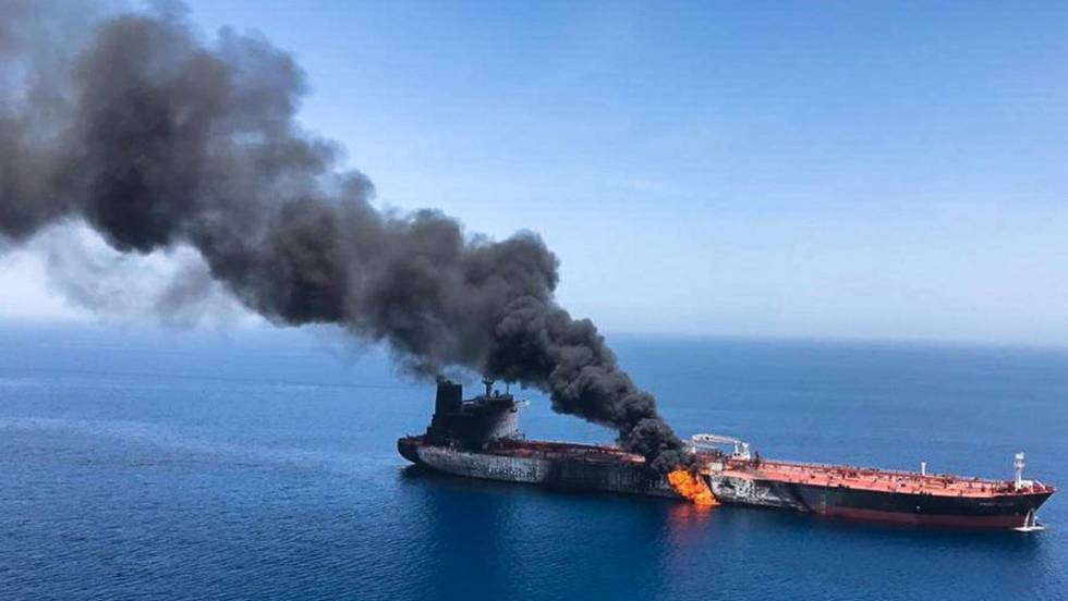 EE UU acusa a Irán del ataque a dos petroleros en el golfo de Omán