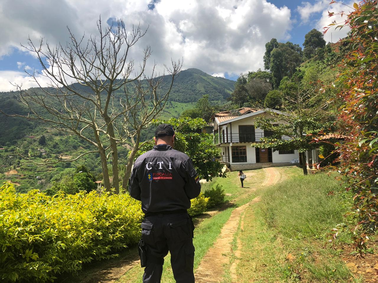 A extinción de dominio bienes de colombianos que habrían estafado a pensionados estadounidenses con falsos premios de lotería