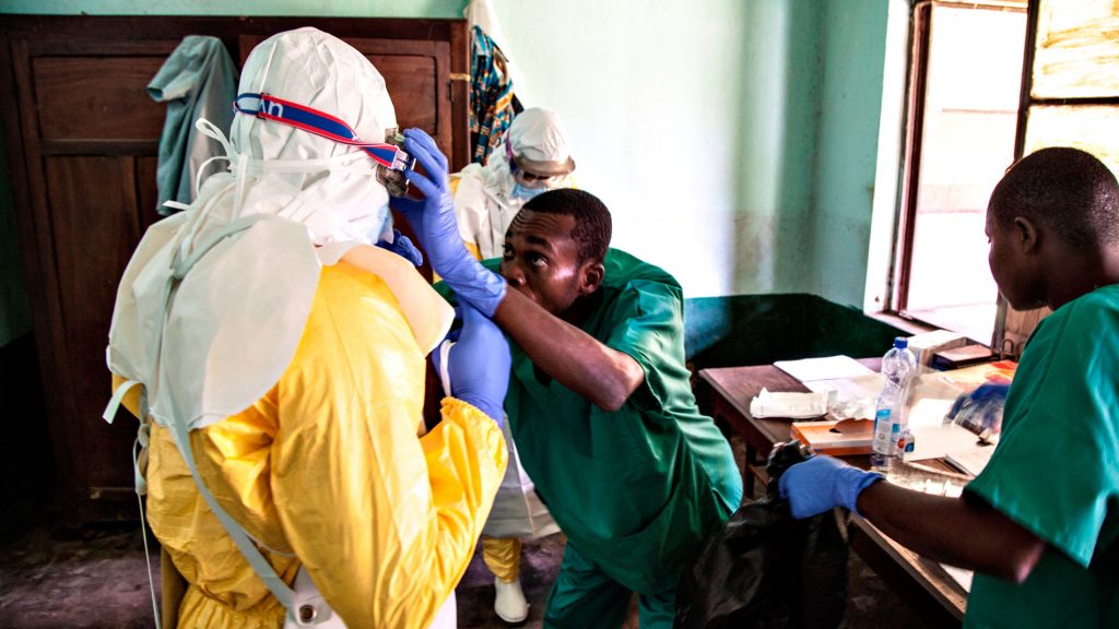 OMS declara emergencia de salud mundial por el brote de Ébola