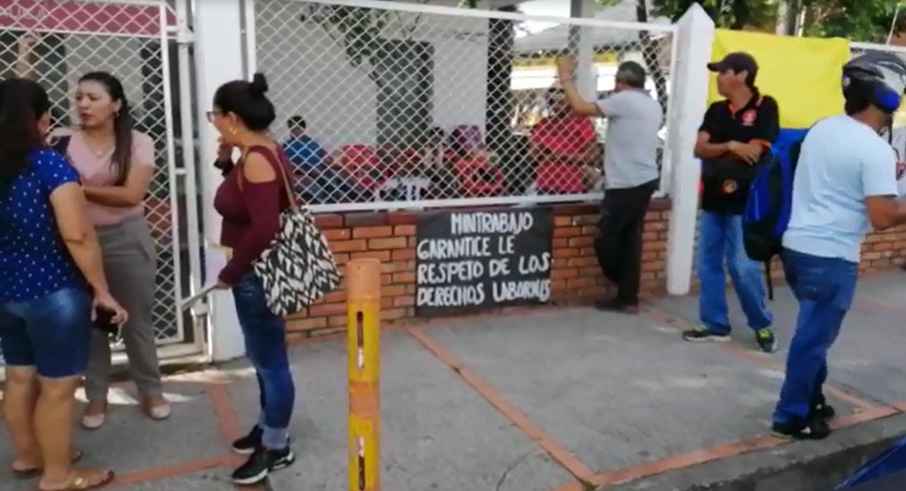 Manifestantes ya cumplen un mes de protesta en instalaciones del MinTrabajo en Arauca