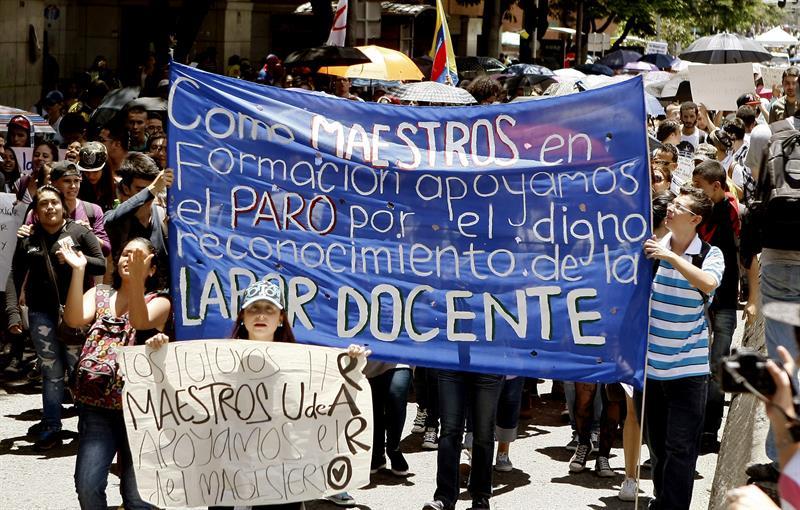 Hoy inicia el paro nacional de maestros por 48 horas contra el Gobierno