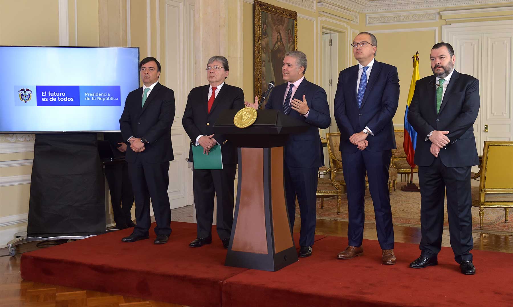 Nos unimos para decirles a esos 24 mil niños, hijos de padres venezolanos, que hoy se les entrega la nacionalidad colombiana: Presidente Duque