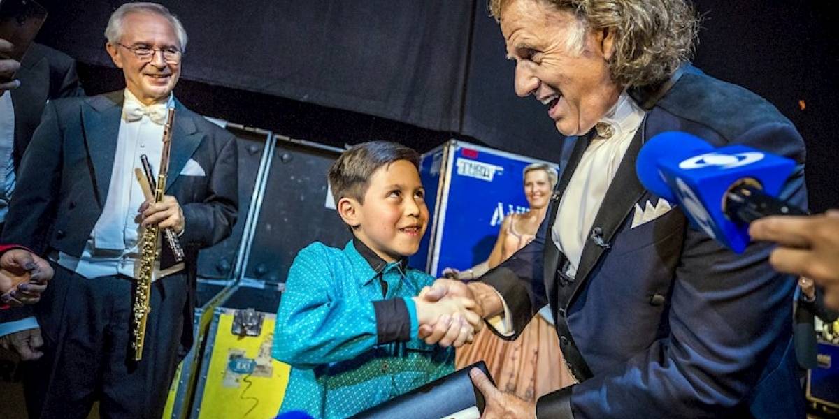 La historia del niño de ocho años que se robó el show en la presentación de André Rieu en Bogotá