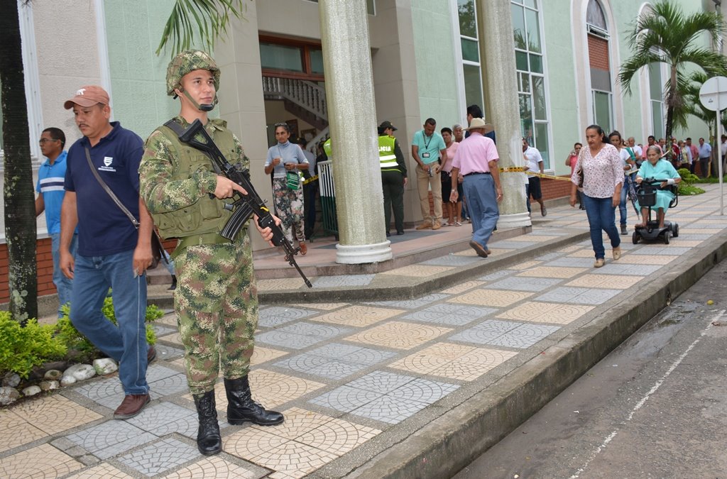 VIDEO Unidades Militares han desplegado sus esfuerzos para custodiar los diferentes puestos de votación en Arauca