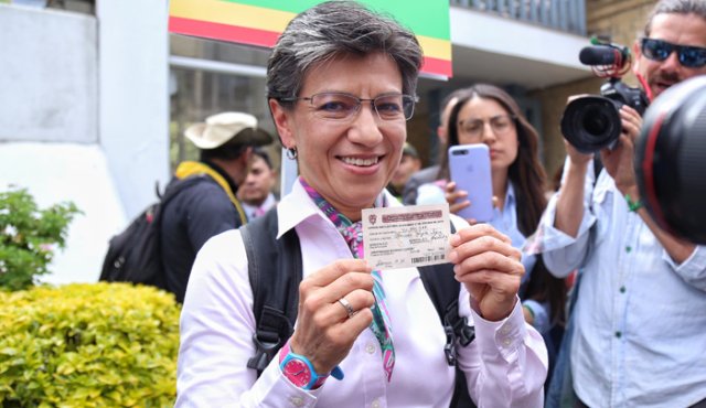 Claudia López, primera alcaldesa elegida por voto popular en Bogotá