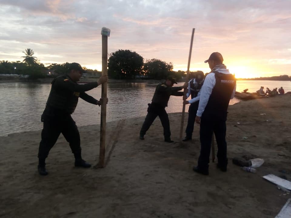 Autoridades madrugaron a levantar los cambuches en playas del río Arauca