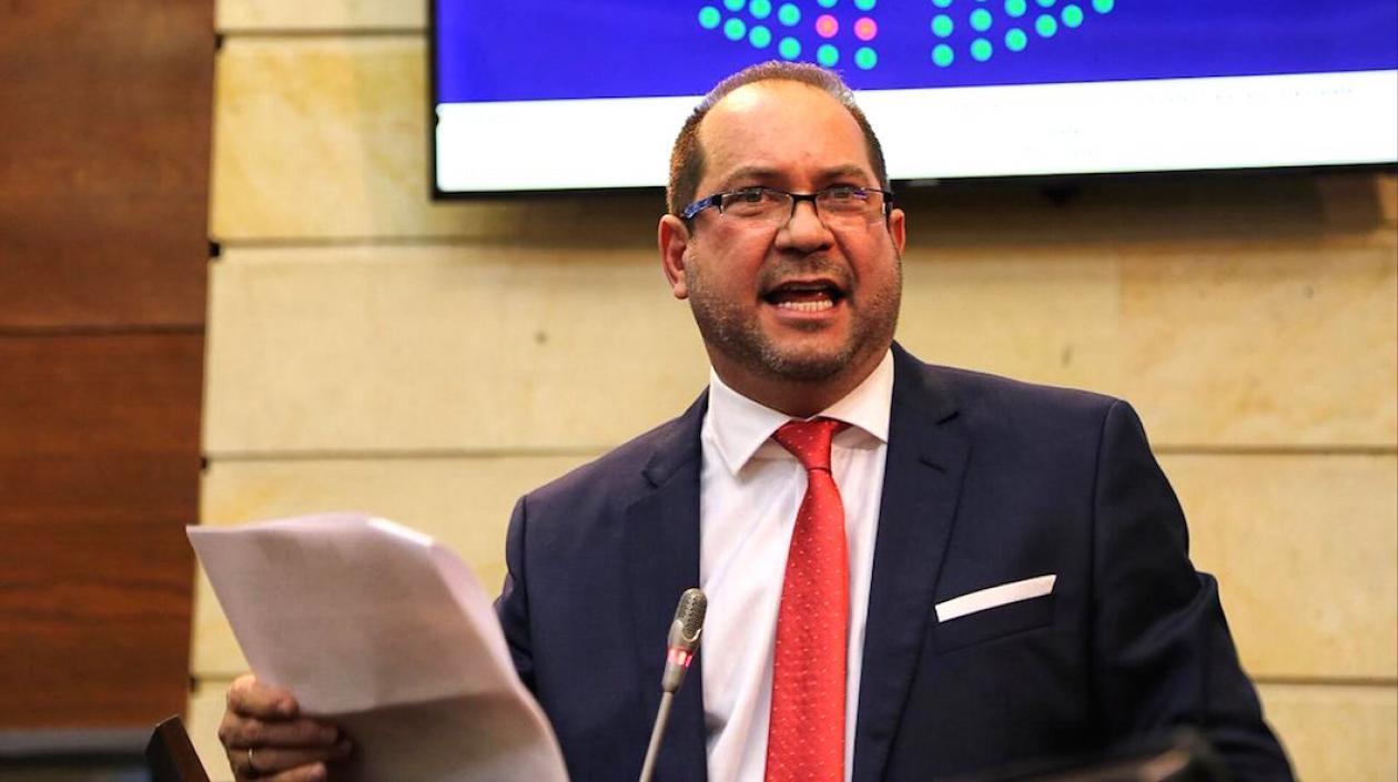 Presidente del Senado pide suspender estudio de la reforma tributaria