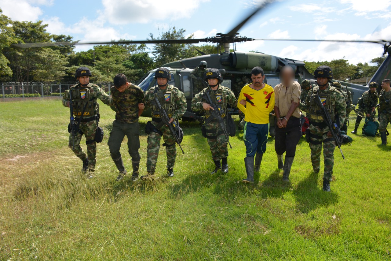 Ejército Nacional captura dos integrantes del Eln y recupera un menor de edad en Arauquita