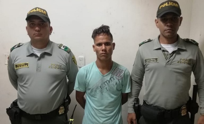 En Santa Marta cayó tameño con una pistola y tres proveedores