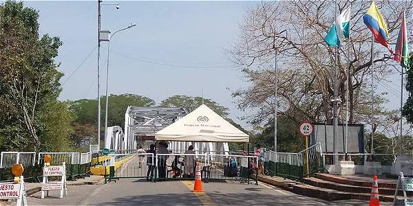 El Gobierno prepara decreto de cierre de frontera por 24 horas
