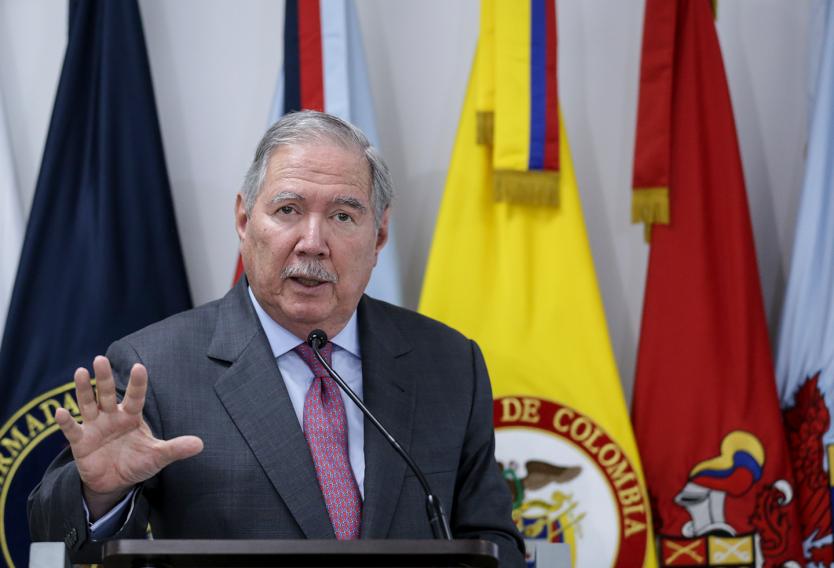 Renunció el ministro de Defensa de Colombia tras el escándalo por la muerte de ocho menores