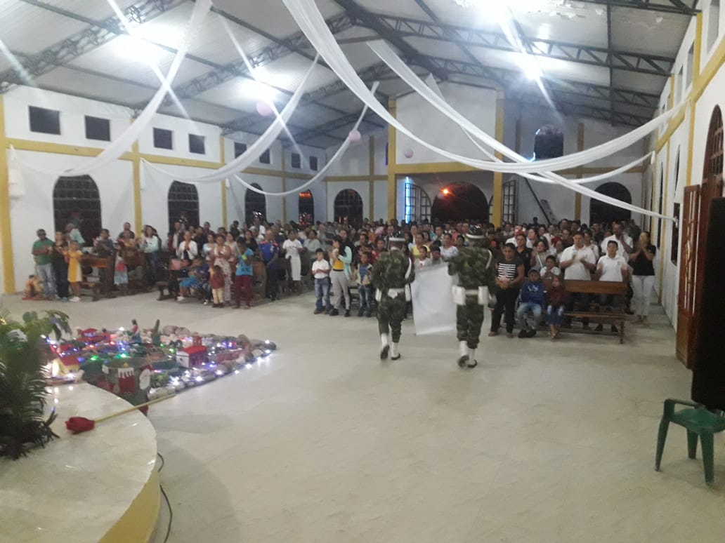En  Arauca, soldados llegan a lugares apartados para celebrar la navidad