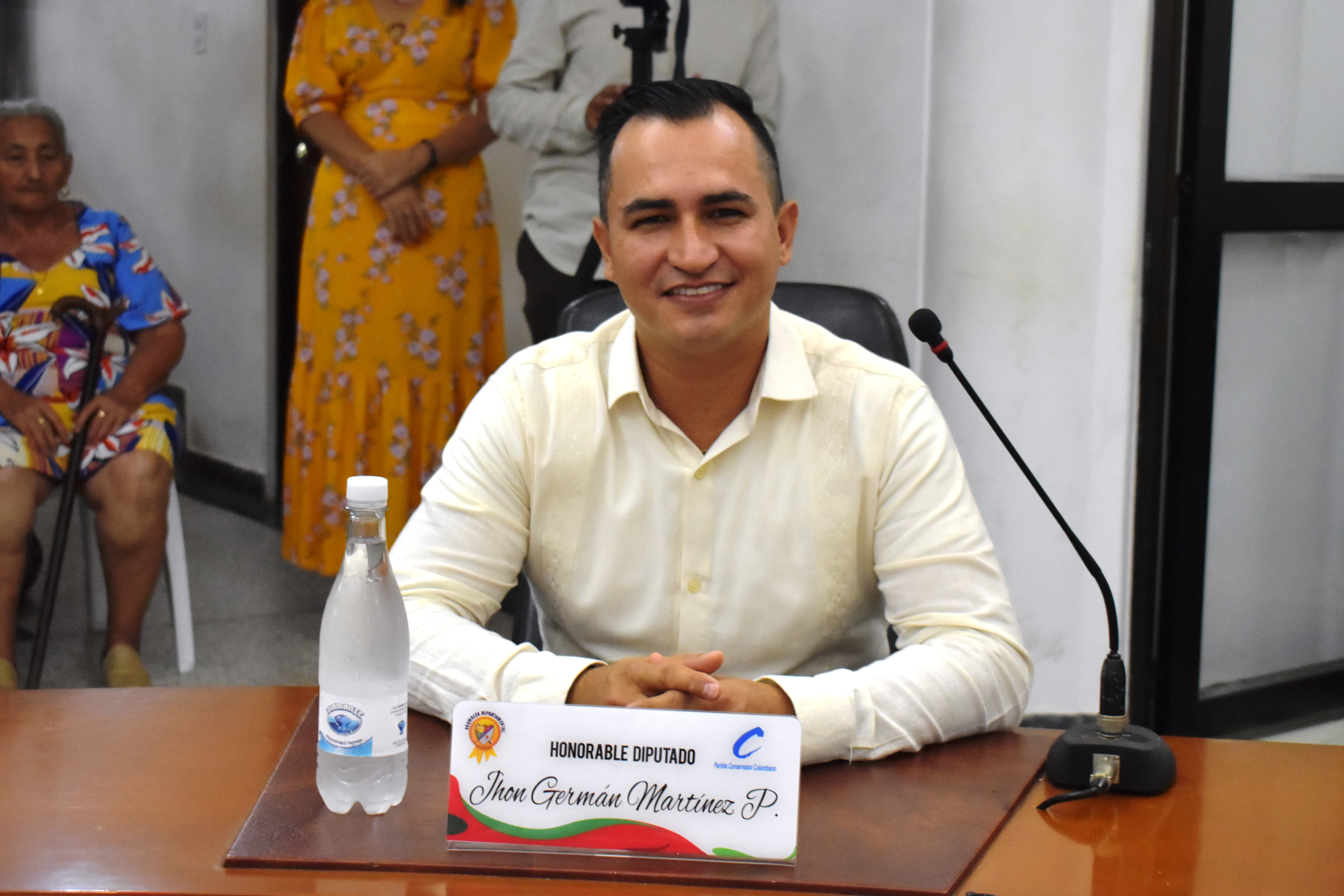 Diputado Jhon Germán Martínez se declara como «independiente» al Gobierno de Facundo