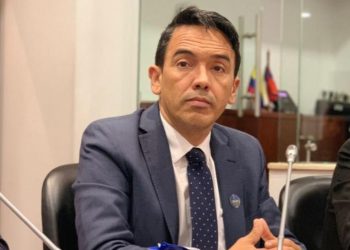 Demandan al Representante Carreño por destinación indebida de dineros públicos