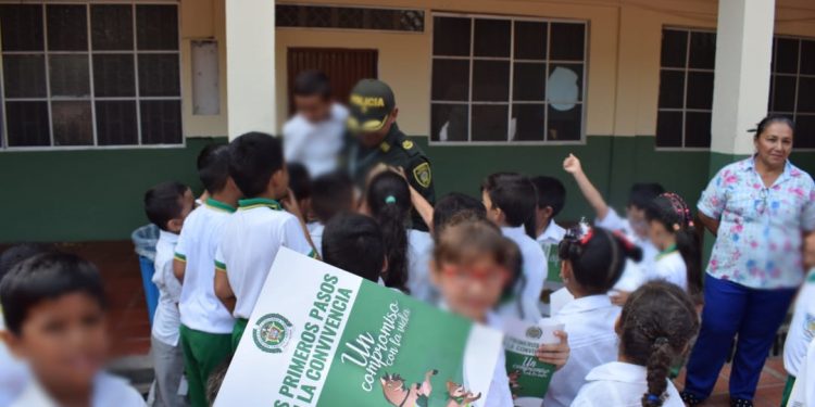 Policía Nacional adelantó campaña en la prevención del consumo de estupefacientes en escuelas