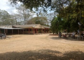 Abandono del colegio Agropecuario, secuelas por la falta de transporte escolar