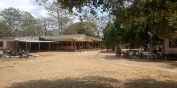 Abandono del colegio Agropecuario, secuelas por la falta de transporte escolar