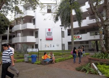 Estudiantes araucanos denuncian ser víctimas de estafa por supuesto funcionario de reconocida universidad