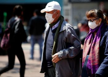 Ordenan estado de emergencia y aislamiento de adultos mayores