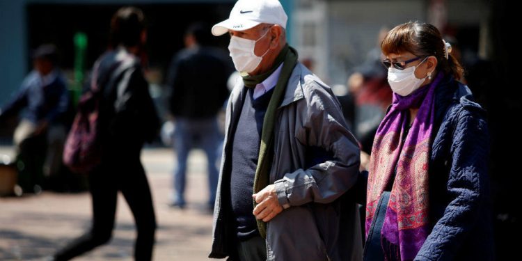 Ordenan estado de emergencia y aislamiento de adultos mayores