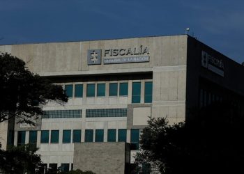 La Fiscalía le imputó a  mujer cargos por incumplir protocolos del Coronavirus