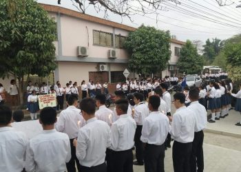 Docentes, padres y estudiantes piden justicia tras el asesinato de la educadora Sandra Mayerli