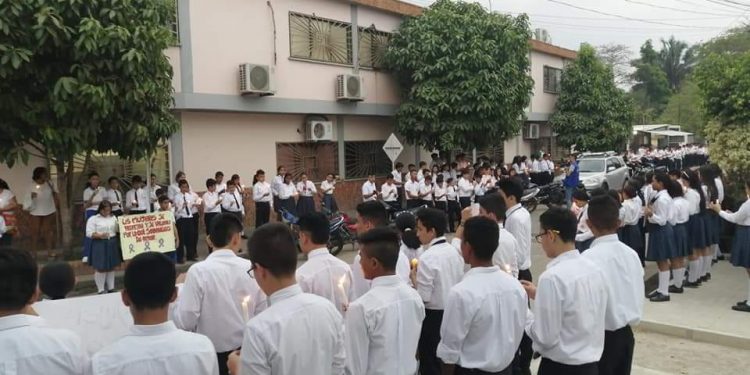 Docentes, padres y estudiantes piden justicia tras el asesinato de la educadora Sandra Mayerli